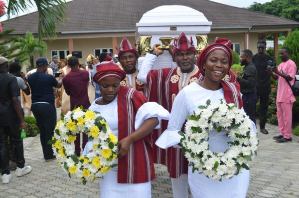 Pall Bearers - Image 11