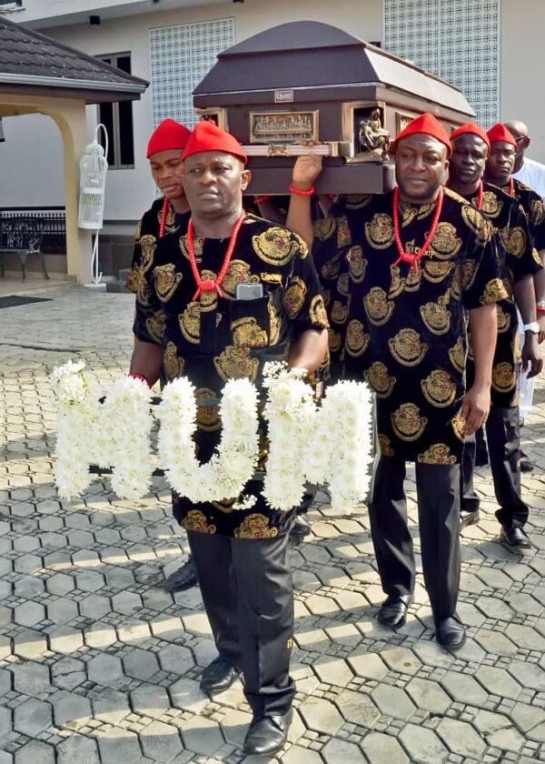 Pall Bearers - Image 27