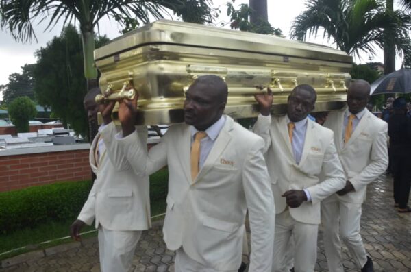 Pall Bearers - Image 33